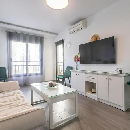 Ronda Del Mar فوينخيرولا