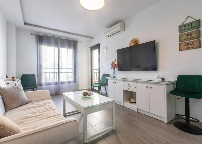 Ronda Del Mar 푸엔히롤라